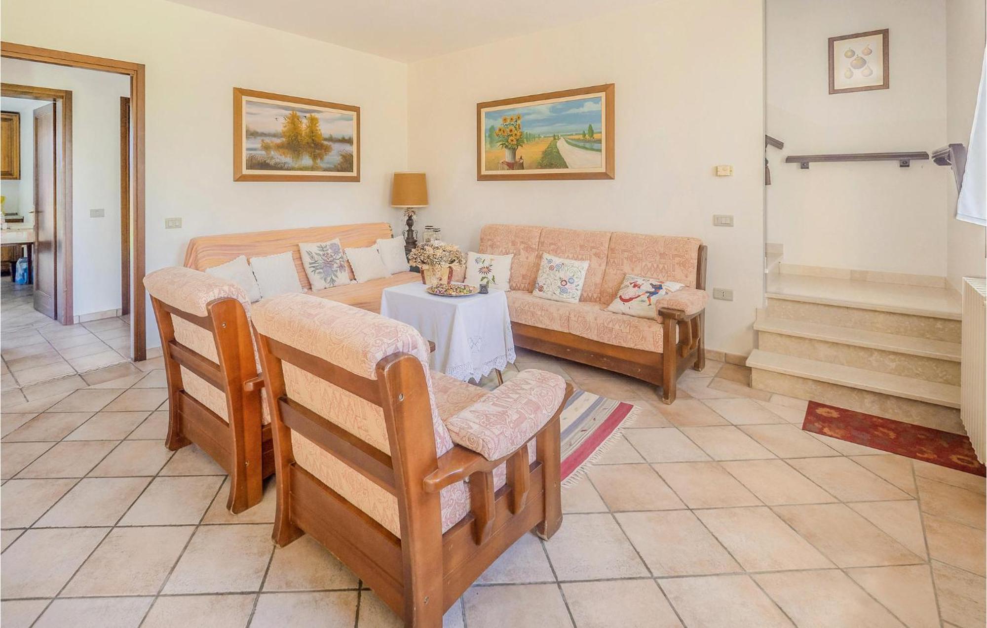 Awesome Home In Ariano Nel Polesine With Kitchen San Basilio Exterior photo